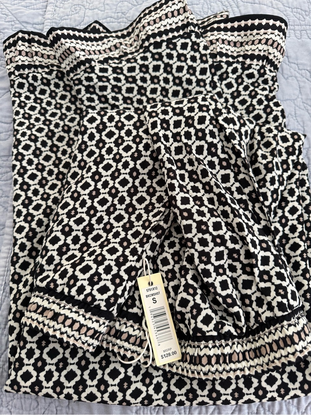Max Studio Black and White Geometric Maxi Skirt - Picture 4 of 4